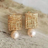Judith Retro Pearl-Look Wire Earrings | Gold-Tone