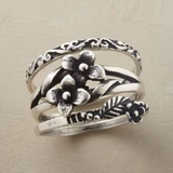 Jeanette Multi-Row Retro Floral Ring | Silver-Tone