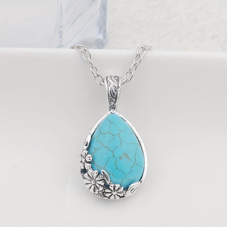 Felicity Ornament Pendant Necklace | Silver-Tone