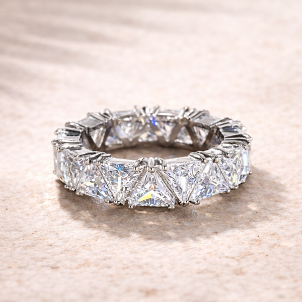 Philippa Vintage Triangle Accent Ring | Gold-Tone