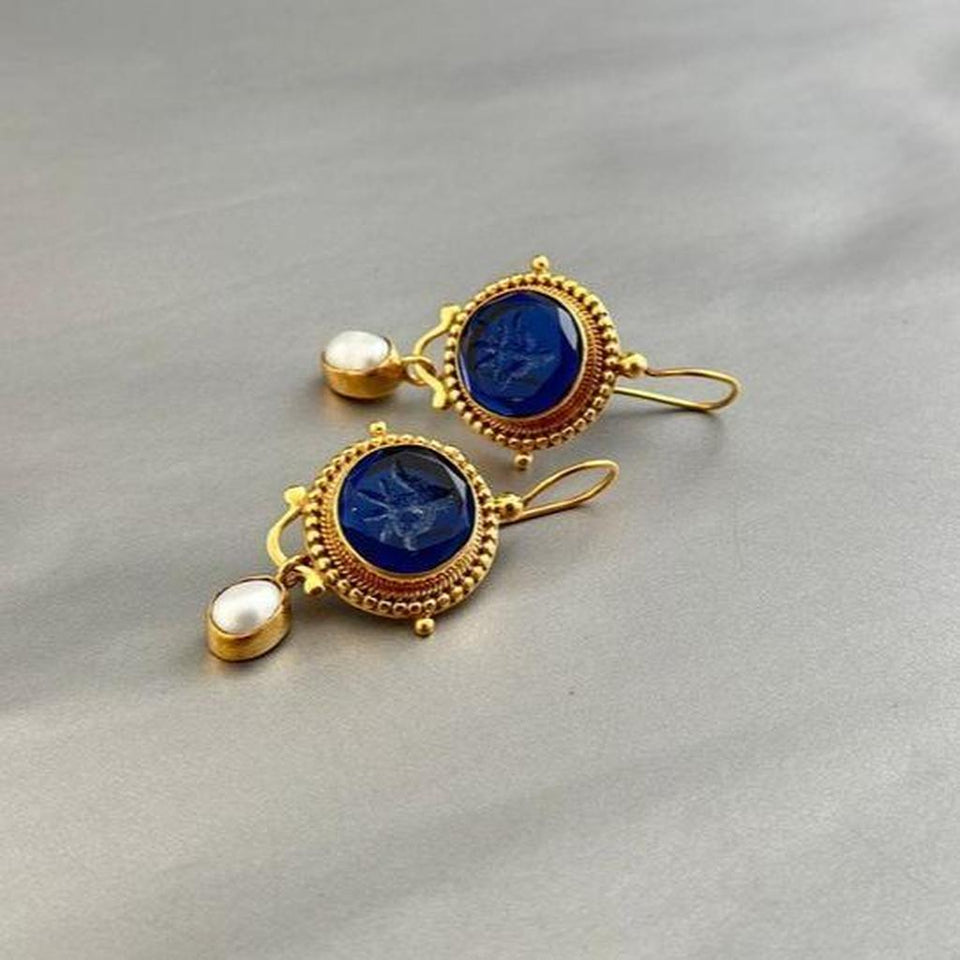Magnolia Vintage-Style Blue Pearl-Look Earrings | Gold-Tone