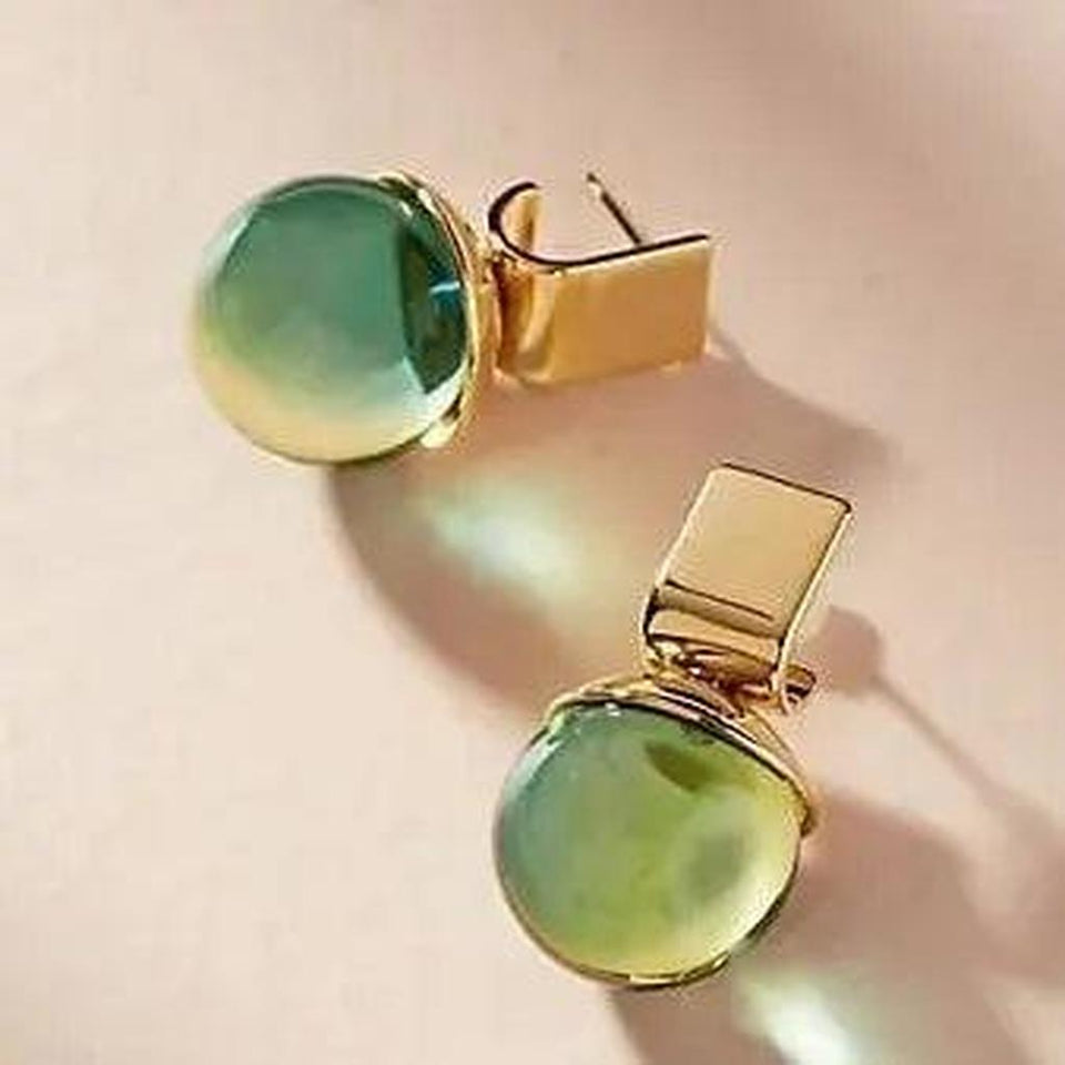Alice Vintage-Style Green Sparkle Earrings | Gold-Tone
