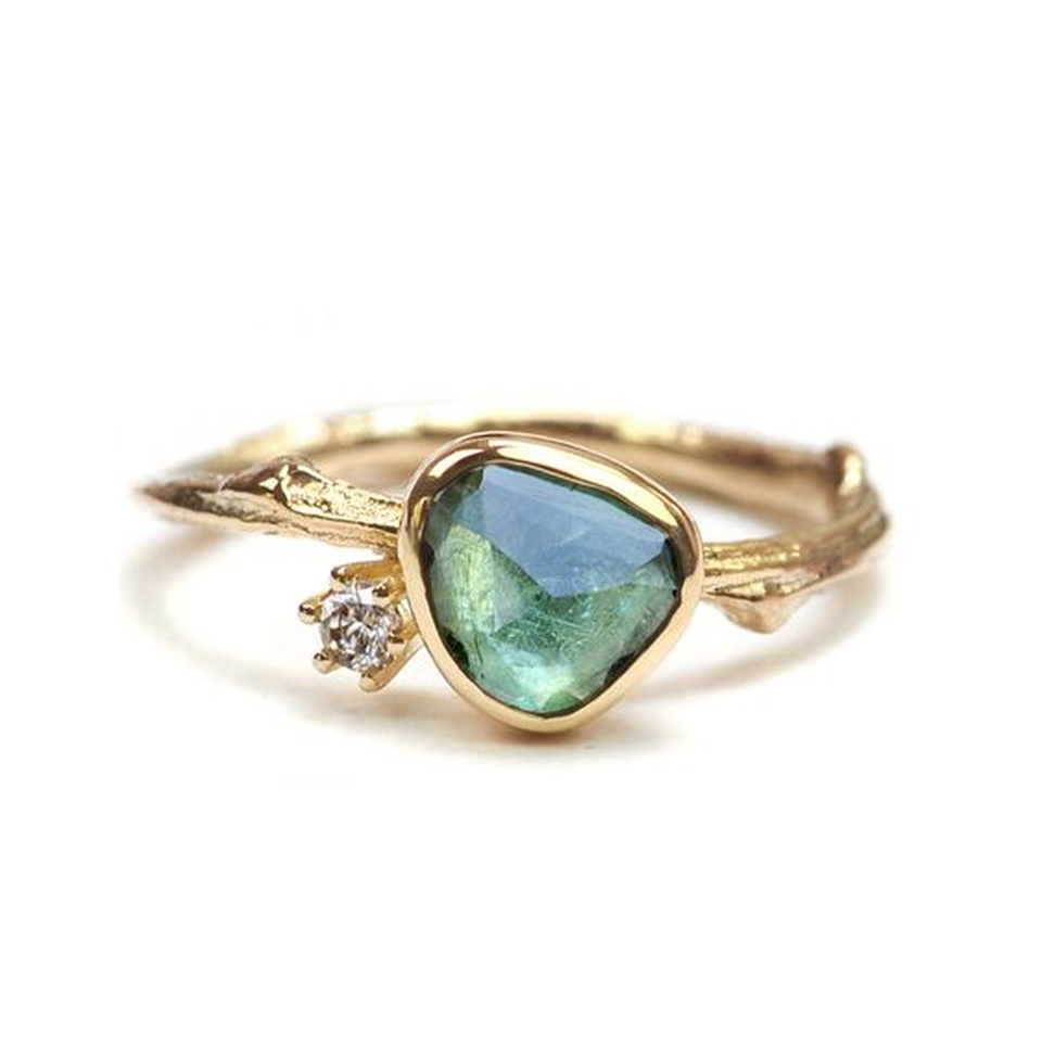 Camille Vintage-Style Blue Stone Ring | Gold-Tone