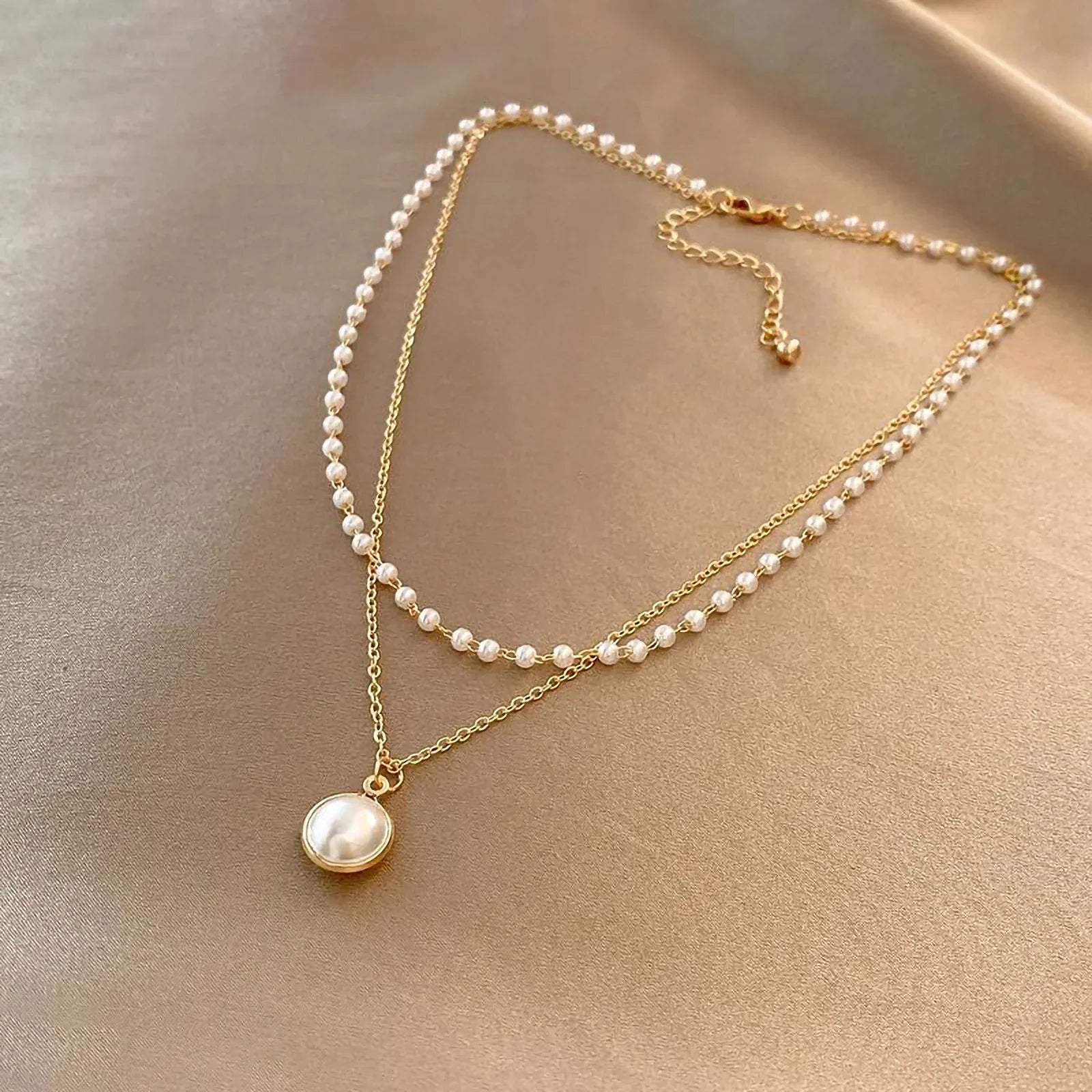 Timeless Pearl Necklace | Gold