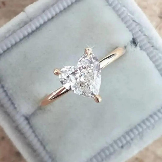 Isadora Slim Heart Sparkle Ring