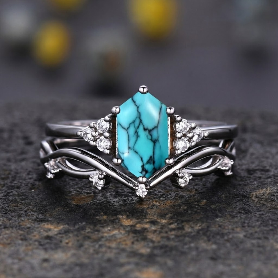 Evelyn Crest Ring Set | Silver-Tone