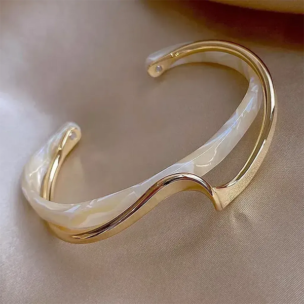 Muriel White Open Bracelet | Gold-Tone