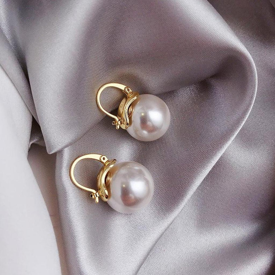 Madeleine Large Daisy Earrings | Gold-Tone