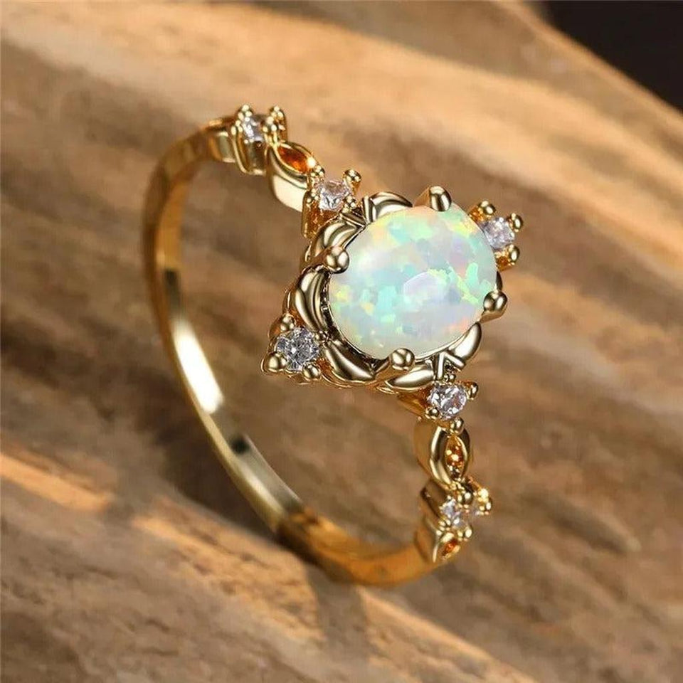Laura Opal-Look Ring | Gold-Tone