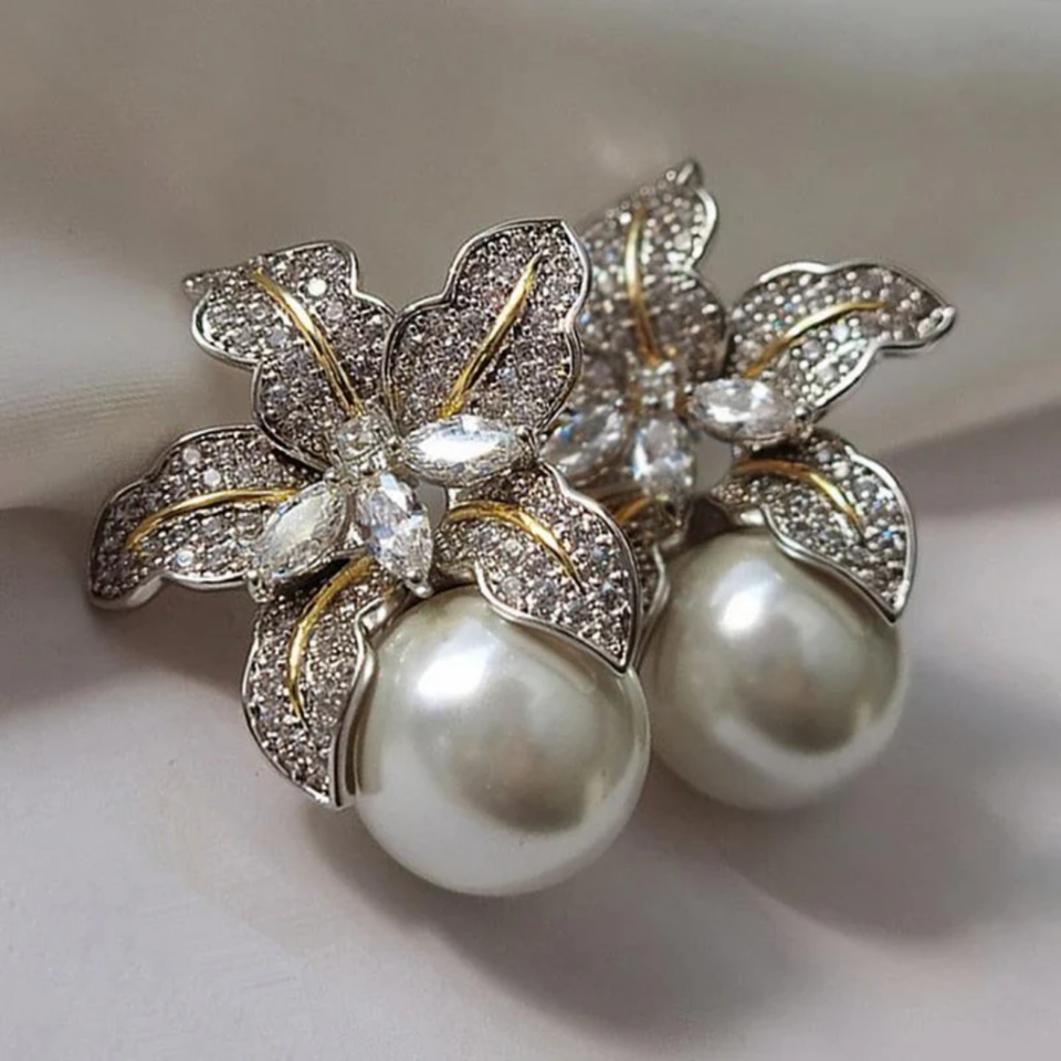 Sybil Flower and Daisy Drop Earrings - image 1