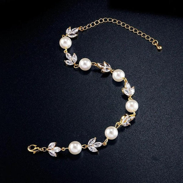 Isabel Retro Gold-Tone Leaf and Pearl-Look Bracelet