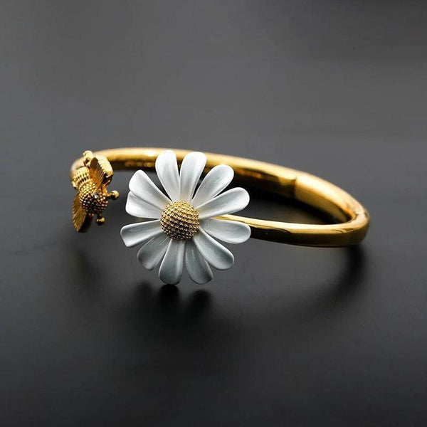 Albertine Retro Gold-Tone Daisy and Bee Bracelet