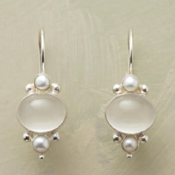 Rosina Retro White Sparkle Daisy Earrings - image 1
