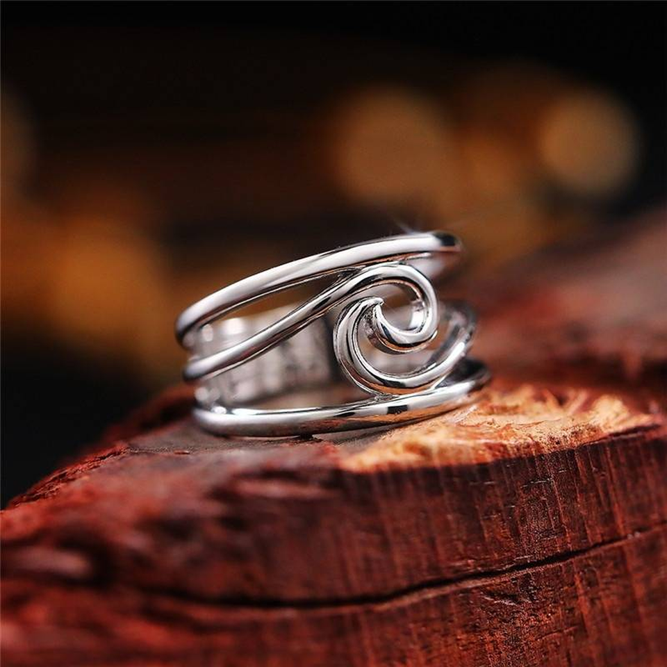 Sharon Retro Wave Ring | Silver-Tone