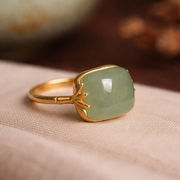 Nicola Adjustable Retro Green Ring | Gold-Tone