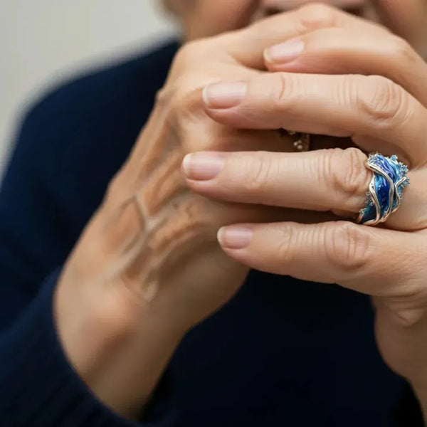 Evelyn Vintage-Style Ocean Wave Ring | Gold-Tone — image 3