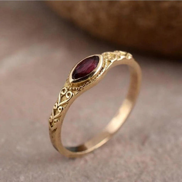 Roberta Vintage-Style Red Sparkle Ring | Gold-Tone