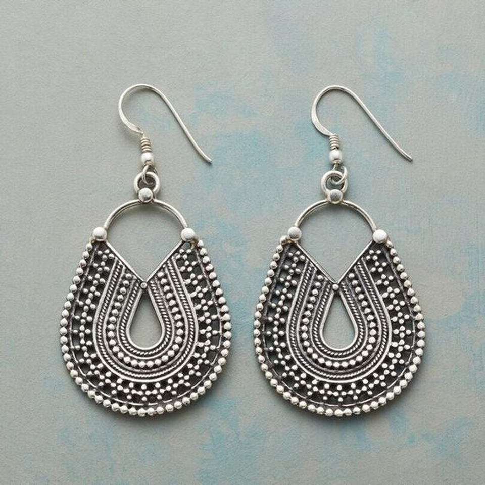 Constance Vintage-Style Mandala Drop Earrings | Silver-Tone