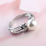 Edwina Vintage-Style Pearl-Look Ring | Silver-Tone