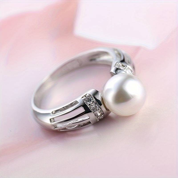 Edwina Vintage-Style Pearl-Look Ring | Silver-Tone