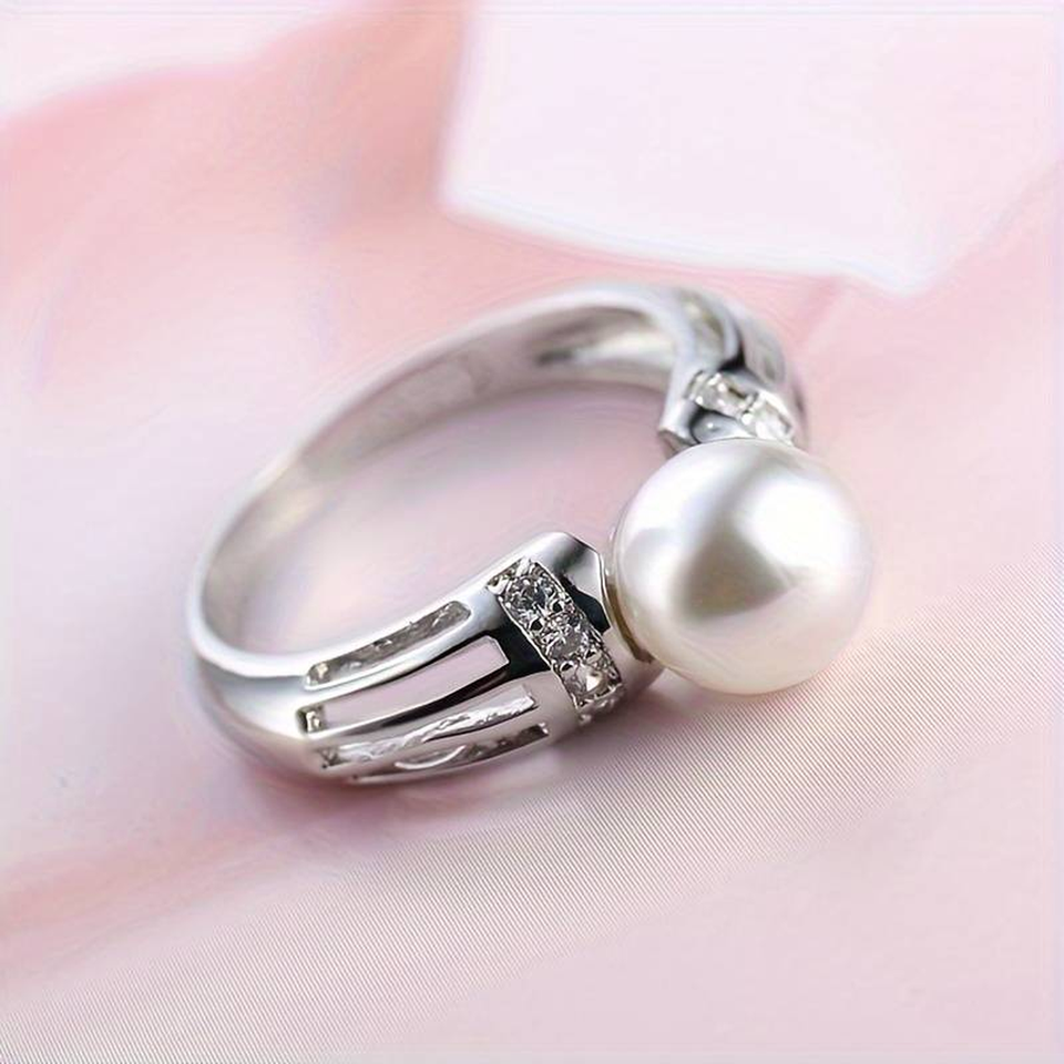 Edwina Vintage-Style Pearl-Look Ring | Silver-Tone