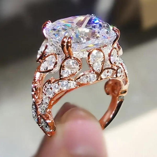 Gwendolyn Vintage-Style Gold-Tone Accent Ring — image 2